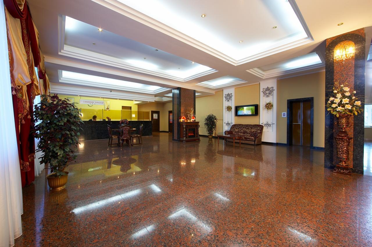 Dniprovski Zori Kremenchuk Ngoại thất bức ảnh