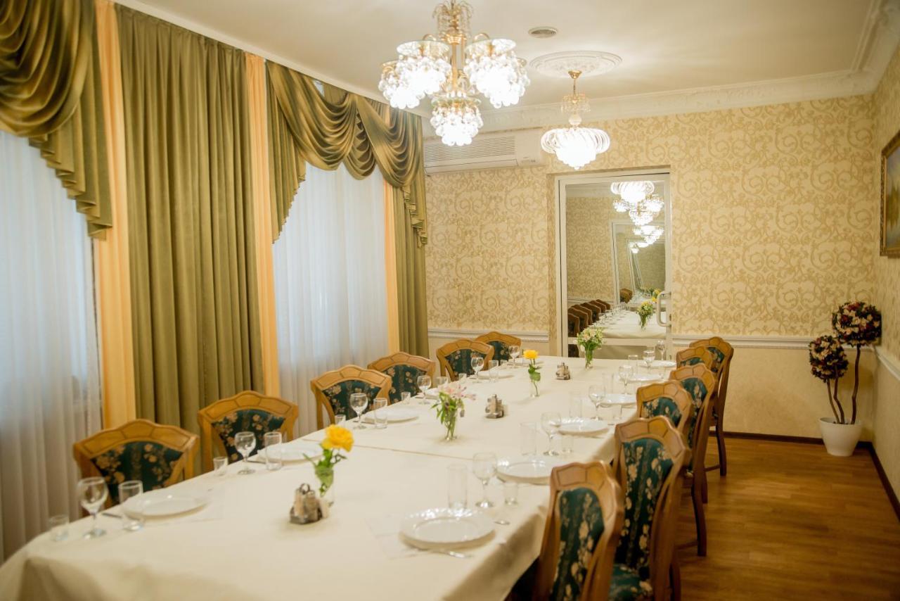 Dniprovski Zori Kremenchuk Ngoại thất bức ảnh