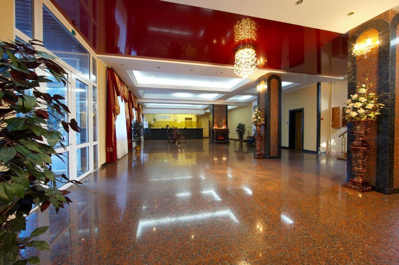 Dniprovski Zori Kremenchuk Ngoại thất bức ảnh